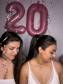 Show modela nicolexxaleja na web-kameri