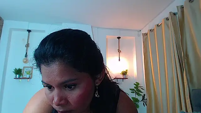 Emma_hassani's Live XXX Chat