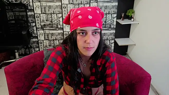 DanielaMonroe élő XXX-chatje