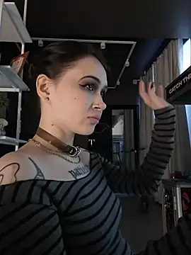 Chat +18 de Heather_Ivy ao vivo