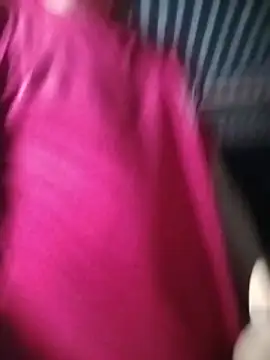 HOTRAINYGOLDEN's Live XXX Chat