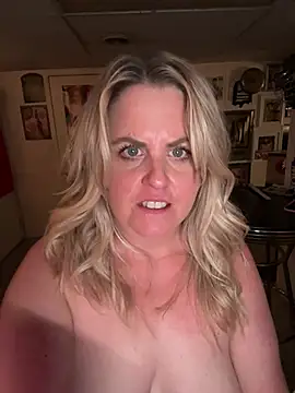 Chat XXX en directo de Milfshaker50
