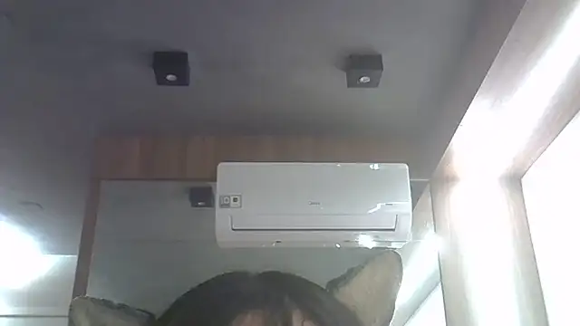 Chat +18 de SkinnyKitten ao vivo