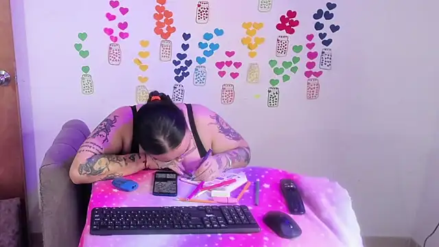 MiaYMolly Chat XXX in diretta