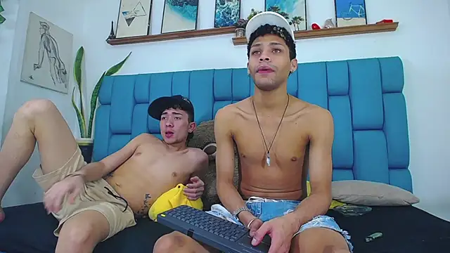 Chat XXX ao vivo de STRANGER_BOYS