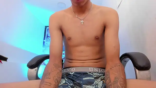 แชท XXX สดของ Tyger_Boyy