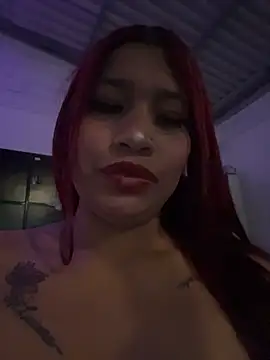 Czat XXX na żywo – Cherry_Charlottee