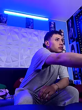 Thiagoo_Vega Show in webcam