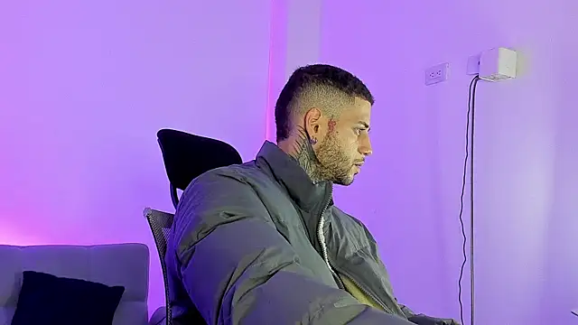 _jamesleandros1 Chat XXX live