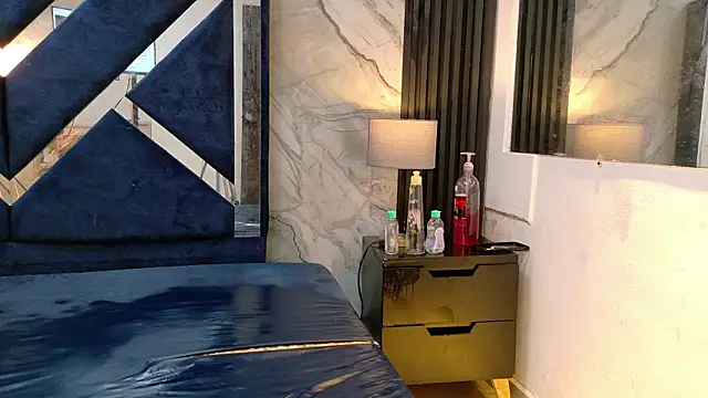 KarinaSimonz: απευθείας συνομιλία ΧΧΧ