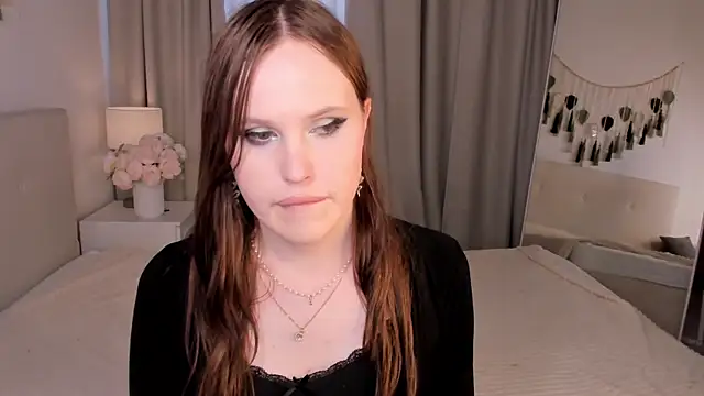 XXX chat uživo modela EffieMinki
