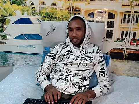 XXX chat uživo modela IndianMagicMike