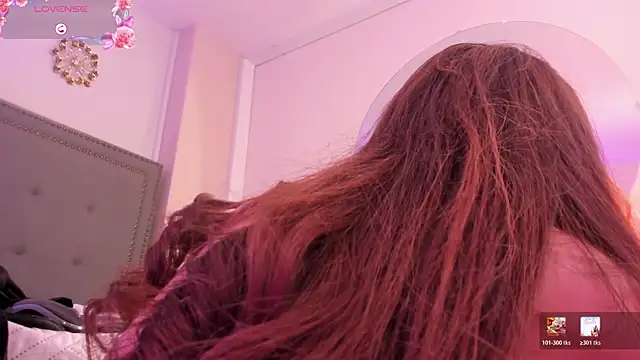 EmmilyClark Live XXX-chat