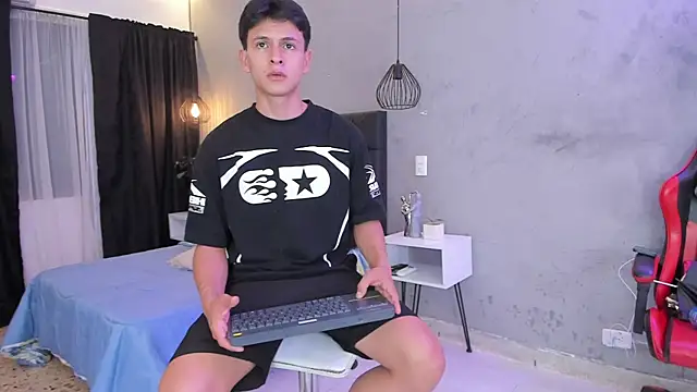 zam_noir Adlı Modelin Canlı XXX Sohbeti