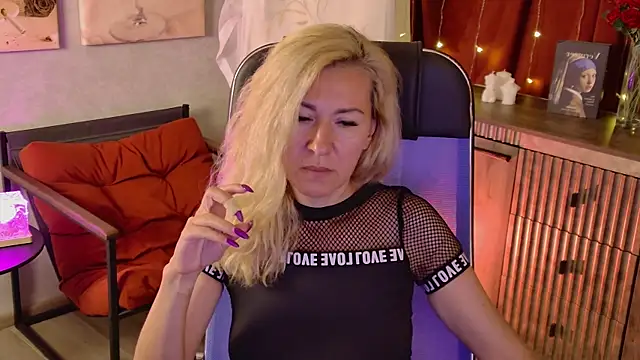 Онлайн чат XXX DonnaSmitth