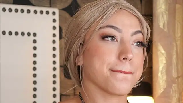 IsabelaWhite Chat XXX in diretta