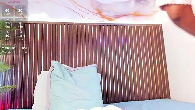 mia_pineda élő XXX-chatje