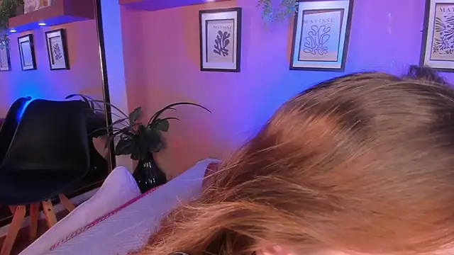 SabrinaWalker 即時 XXX 聊天