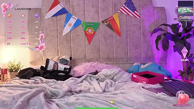 XXX chat uživo modela Emilly-hall