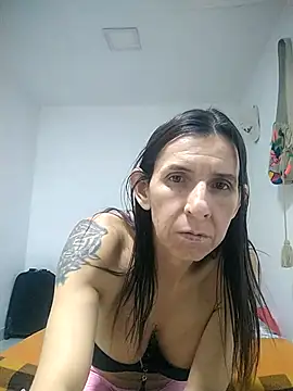 XXX chat uživo modela Cameron_puppy