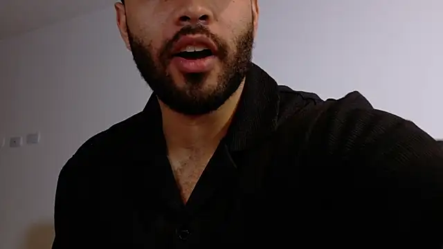 Онлайн чат XXX Chris_Varden