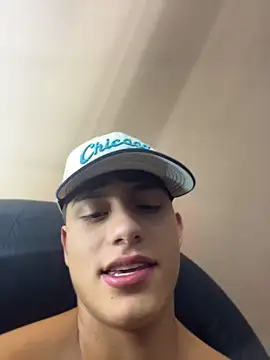 Lander_Cruz 现场XXX聊天