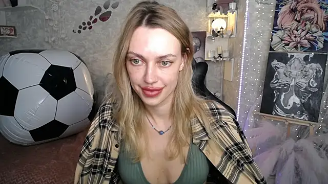 Chatroom XXX en direct de NickyAdamidi