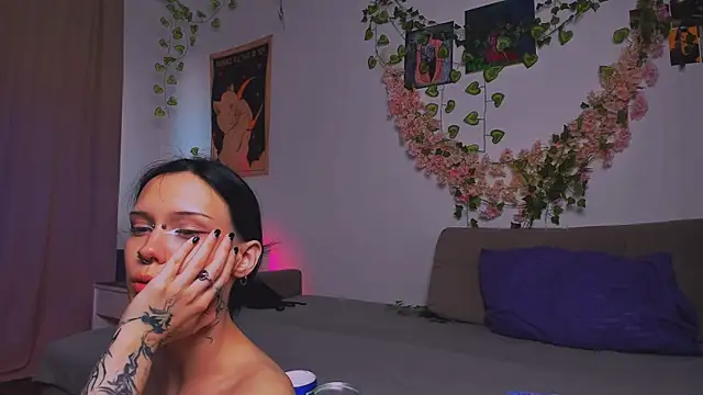 LadyTrep Adlı Modelin Canlı XXX Sohbeti