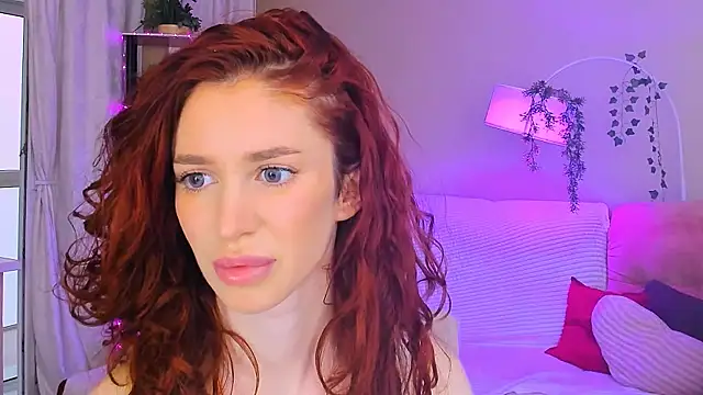 แชท XXX สดของ ChristinaConteeree