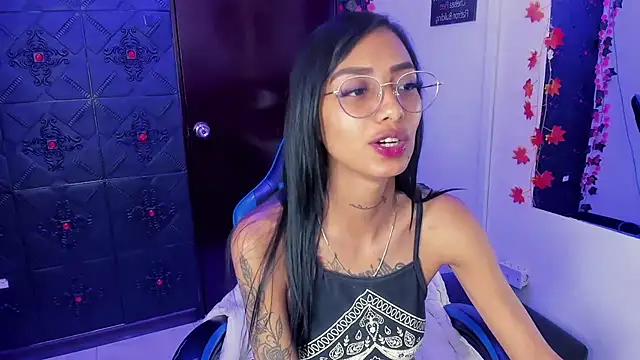 KarlaSlutSkinny__ – Live XXX-chat