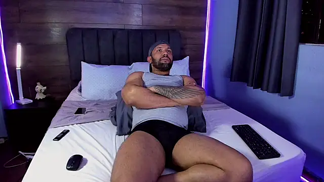 Živý XXX chat anthonylatynxd