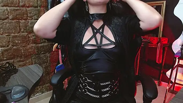Chat +18 de LunaTikka ao vivo
