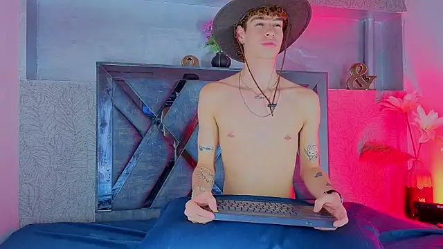 nova_salvatore's Live XXX Chat