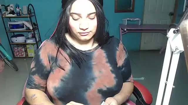 Онлайн чат XXX Hilarybunnyy