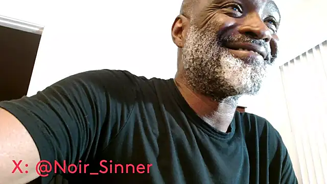 sinnernoir's Live XXX Chat