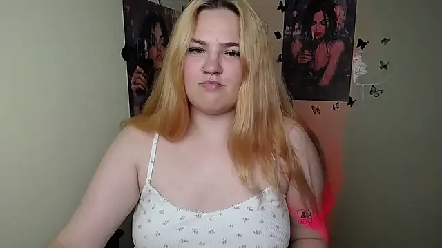 Chat +18 de RinaRiii ao vivo