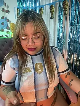Lindalatina2001's Live XXX Chat
