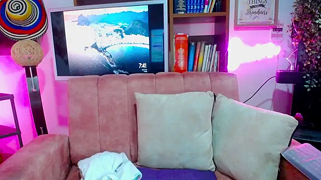 دردشة CiaraaSweet الجنسية المباشرة