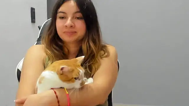 Živý XXX chat __Emma__11__Lecat_