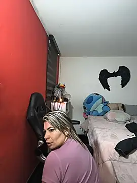 charlotedoll XXX чат на живо