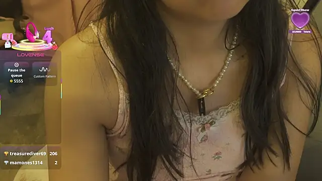 แชท XXX สดของ EmmitaGarcia