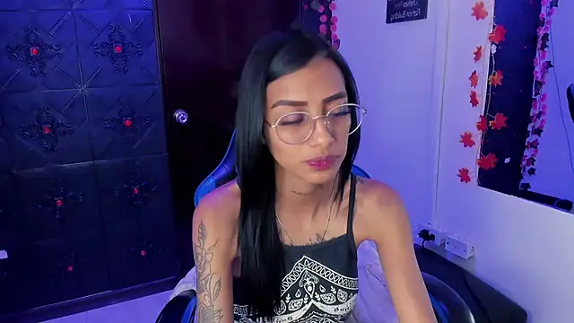 Živý XXX chat KarlaSlutSkinny__