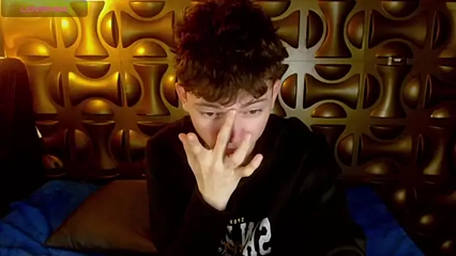 cruz_dante Chat XXX in diretta