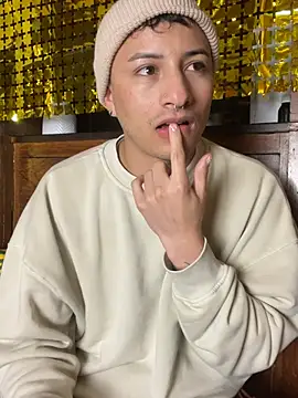 Dereck_KlainのライブXXXチャット