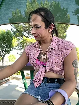 TranSexualJade95 élő XXX-chatje