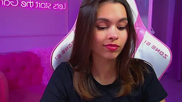 PollyLanders live XXX chat