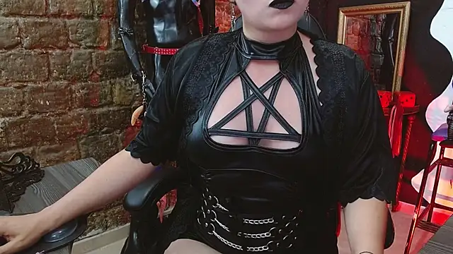 Chat +18 de LunaTikka ao vivo