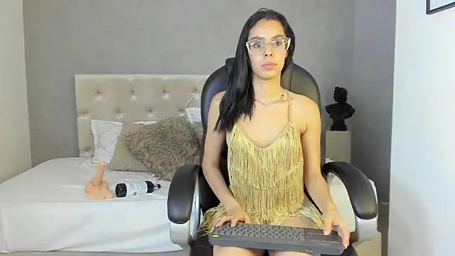 SofiaRoouse Chat XXX live