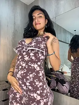 Chat +18 de Velvet_Mysstic ao vivo