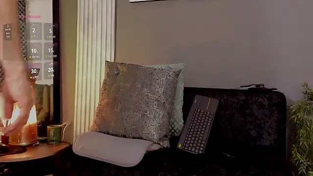 XXX chat uživo modela thomas_eliotts